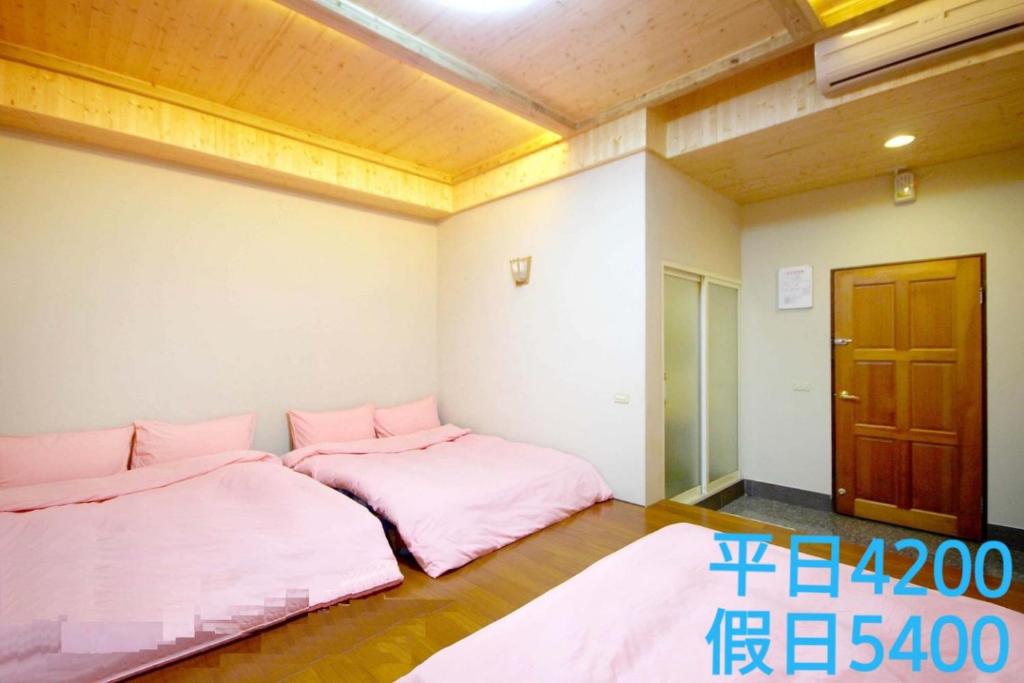 &#x96D9;&#x79BE;&#x5EAD;&#x5712;&#x6C11;&#x5BBF; (Shuanghu Garden B&amp;B)&#x623F;&#x9593;&#x7684;&#x5E8A;