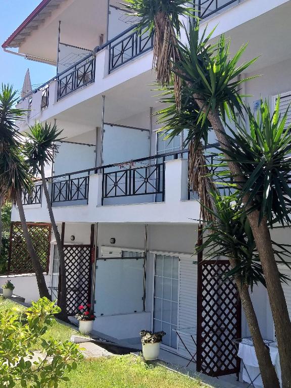 Villa Thalassa Apartments - 17