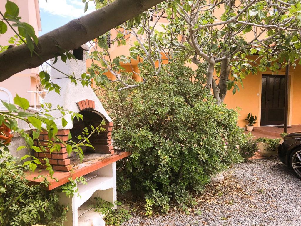 Zahrada ubytování Apartments Damir 2838