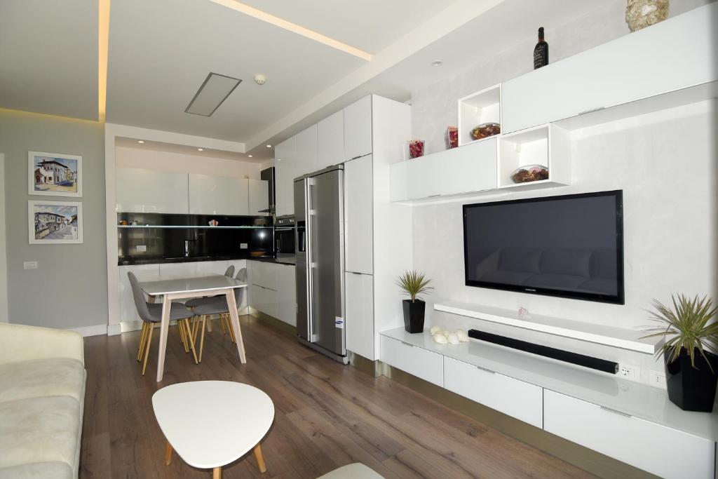 Diamond Hill Apartments