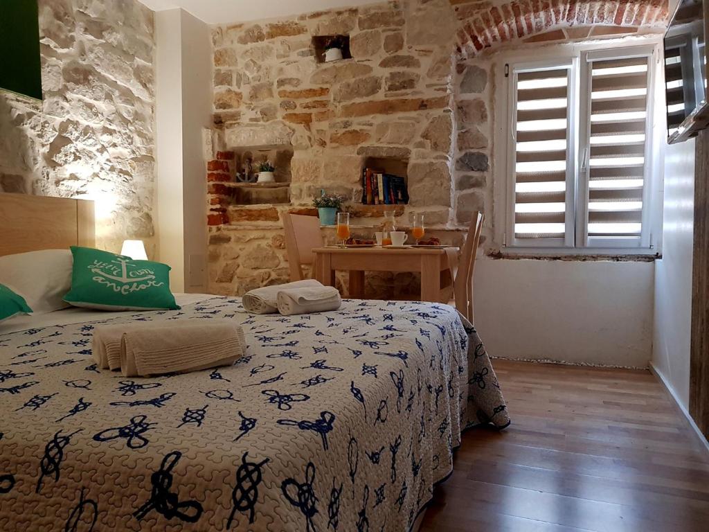 Villa Nautica Stone House - 5