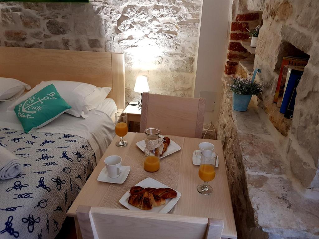 Villa Nautica Stone House - 2