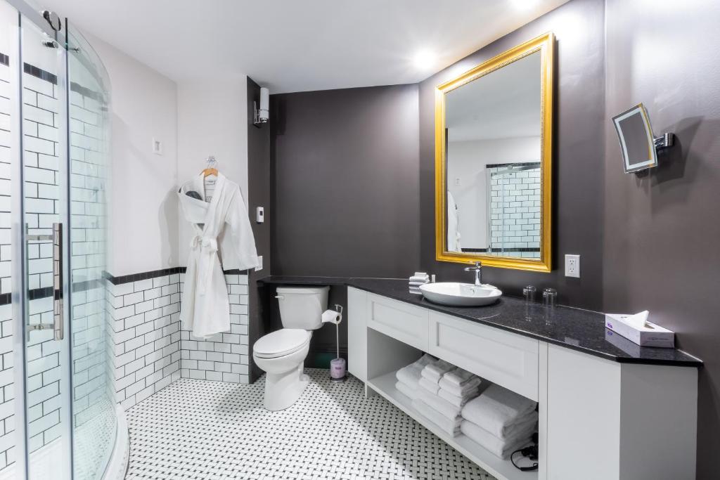 Koupelna v ubytování Hotel Clarendon