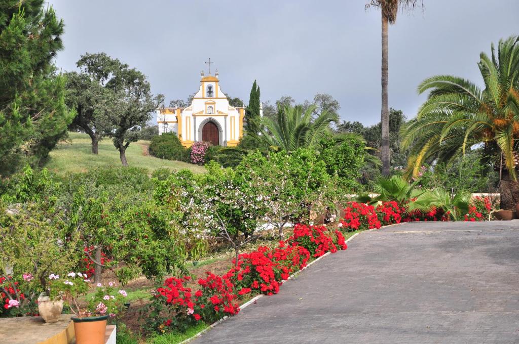 A garden outside La Rejaquera