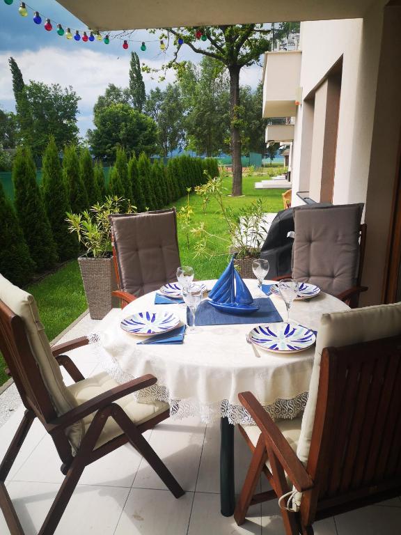 Zdjęcie z galerii obiektu Lelle Apartment w mieście Balatonlelle