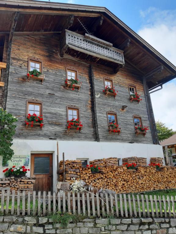 Budova, v ktorej sa dovolenkový dom nachádza
