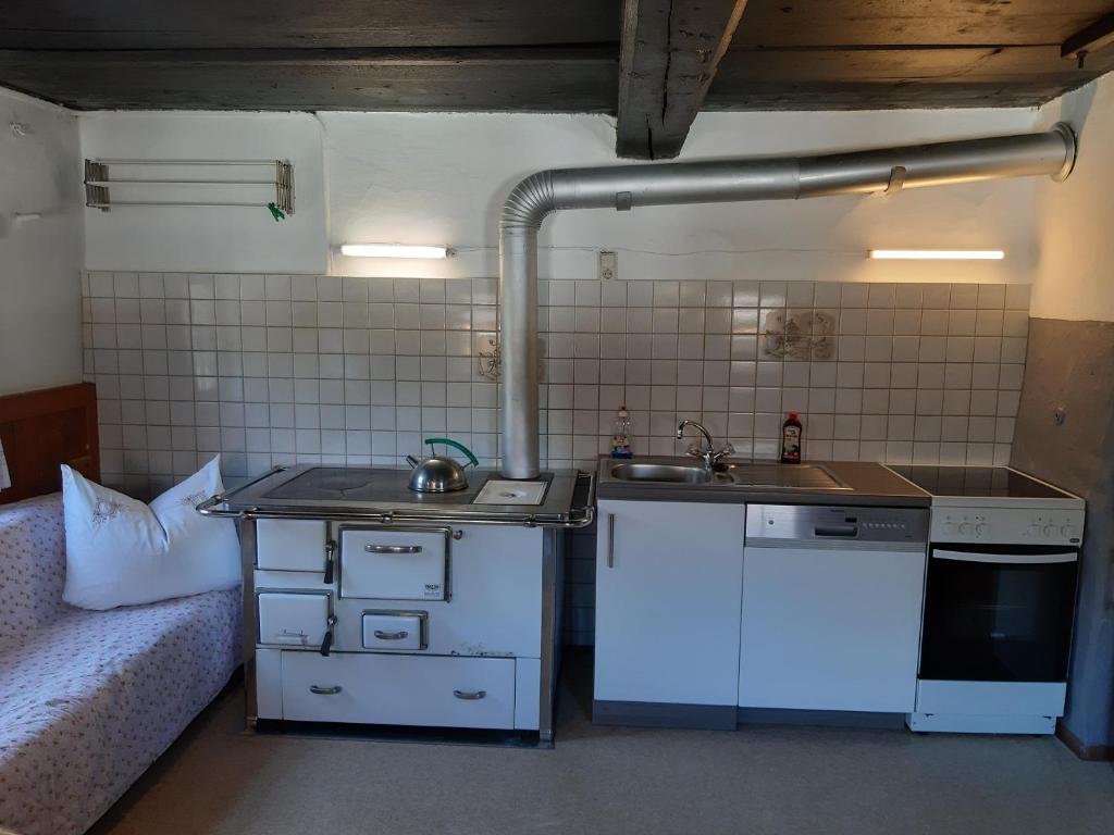 Kuchyňa alebo kuchynka v ubytovaní Ferienhaus Grofn