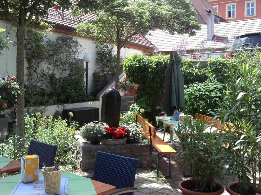 Zahrada ubytování Hotel-Restaurant Goldenes Lamm