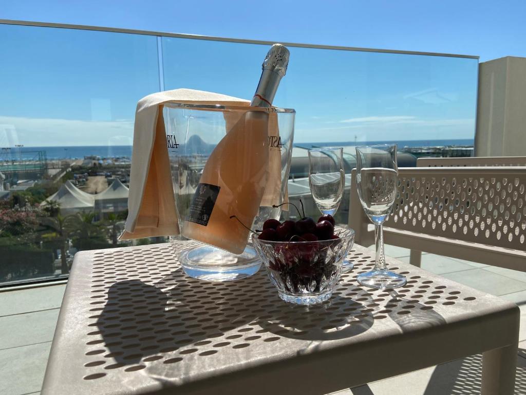 Ποτά στο Edison Hotel Seaview & SPA