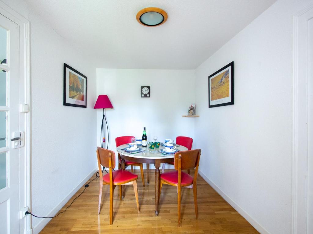 Fotografie z fotogalerie ubytování Holiday Home in Hérisson near Lake v destinaci Hérisson