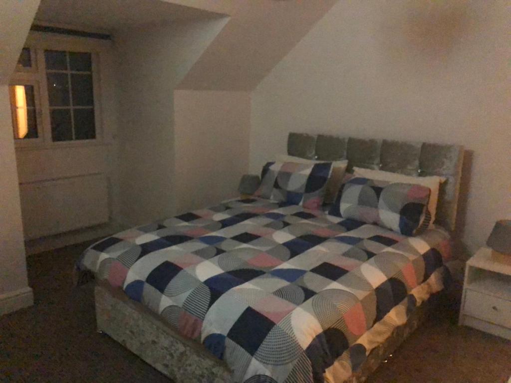 Letto o letti in una camera di Skellig Port Accomodation - Sea View Rooms Ensuite