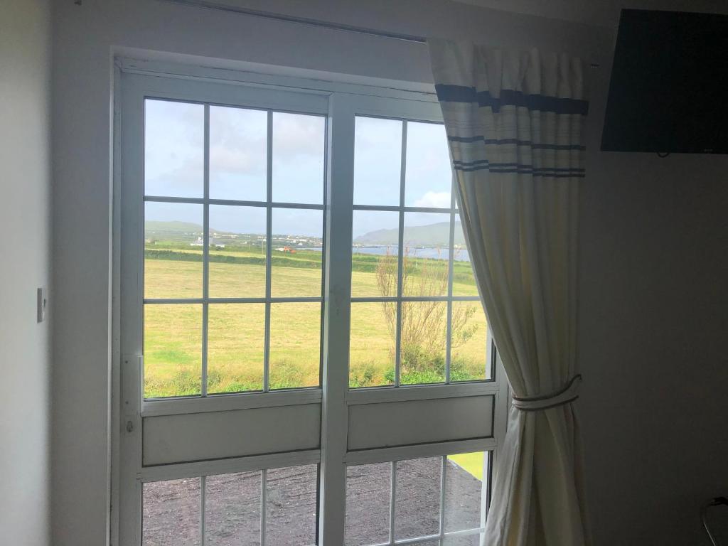 Foto dalla galleria di Skellig Port Accomodation - Sea View Rooms Ensuite a Portmagee
