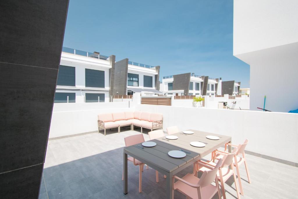 Balkón nebo terasa v ubytování 205 Luxury Gran Villa - Alicante Holiday
