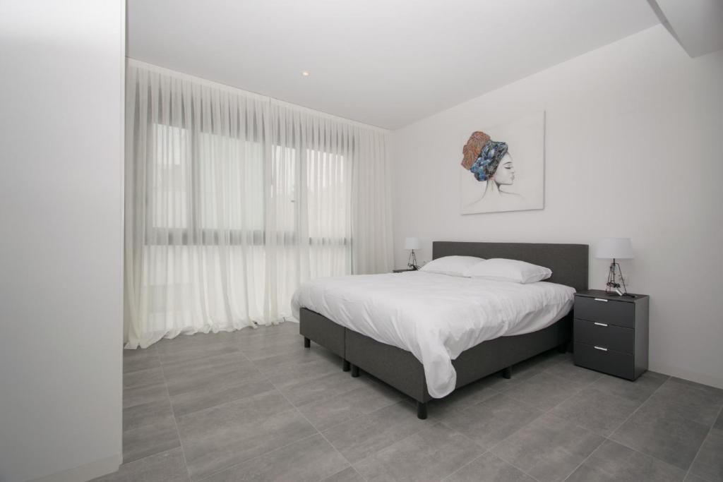 Postel nebo postele na pokoji v ubytování 205 Luxury Gran Villa - Alicante Holiday