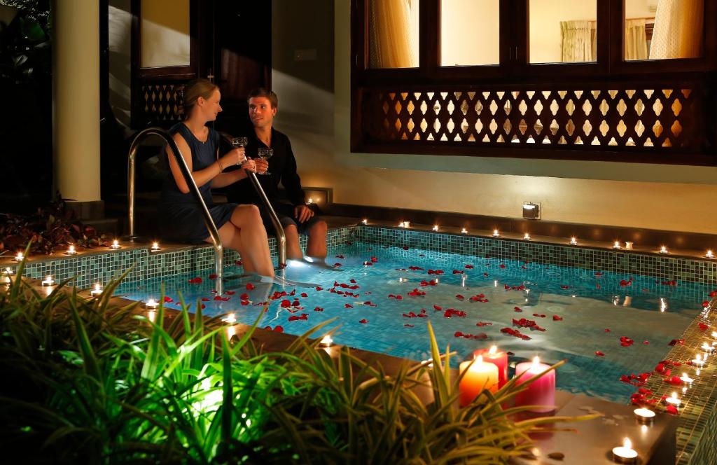 Greenwoods Resort, Thekkady - 蜜月别墅与泳池