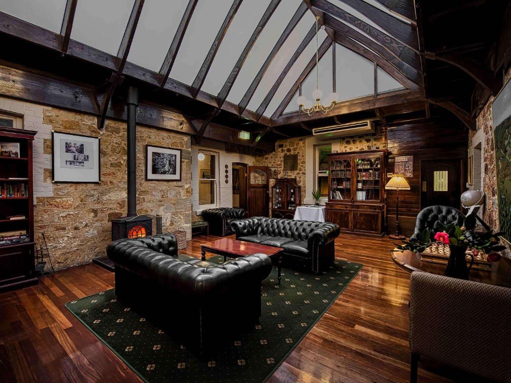 Posezení v ubytování Mount Lofty House & Estate Adelaide Hills
