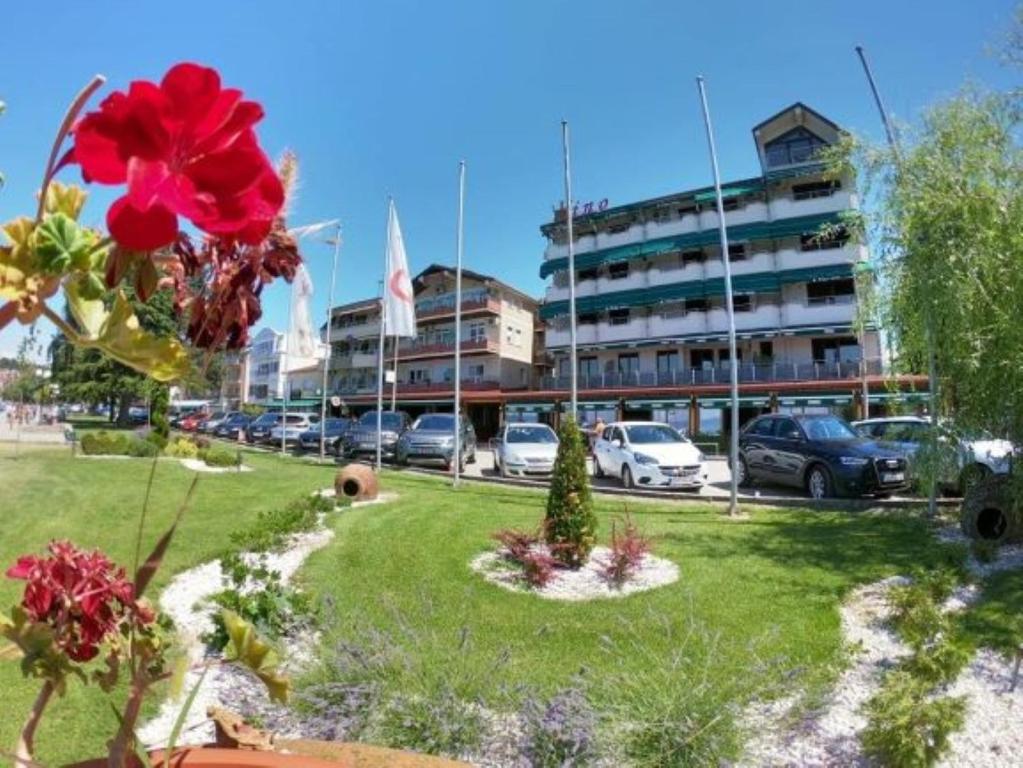 Zahrada ubytování Tino Hotel & SPA