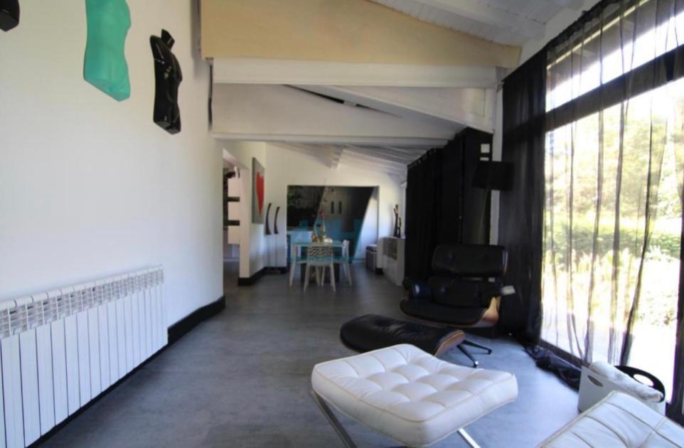 Exclusiva Villa de Autor, Tamallancos, Spain - Booking.com
