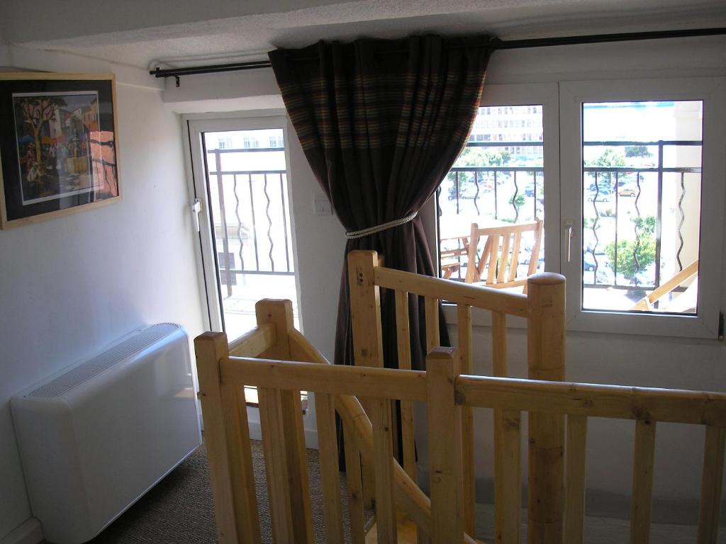 Fotografie z fotogalerie ubytování Hôtel Jaurès v destinaci Toulon