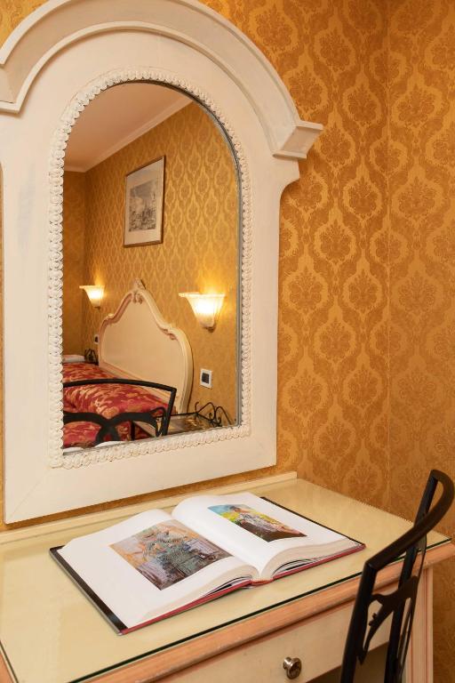 
Classic Family Room - Annex
