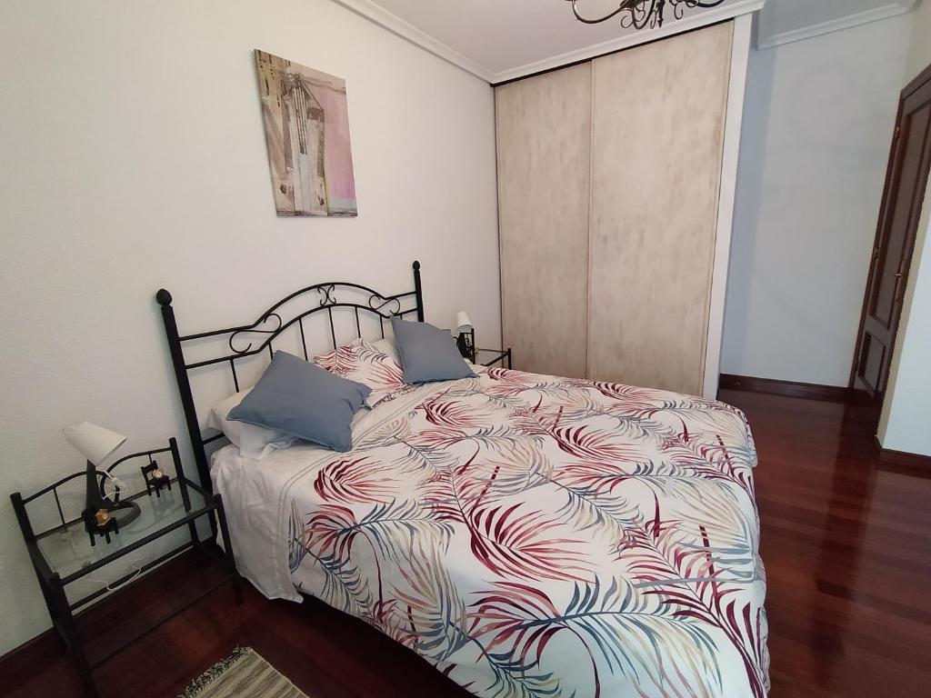 Postel nebo postele na pokoji v ubytování Duplex de 130m2 al lado de las playas de Cuchia