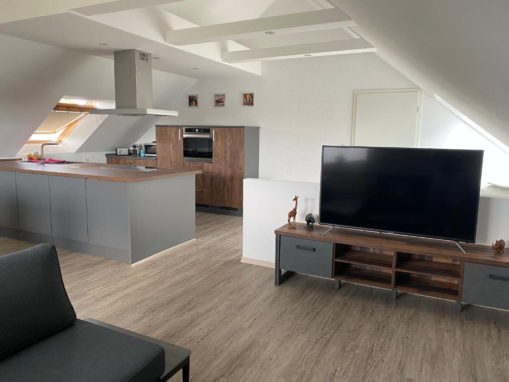 Kuchyň nebo kuchyňský kout v ubytování Traumhafte Dachgeschosswohnung