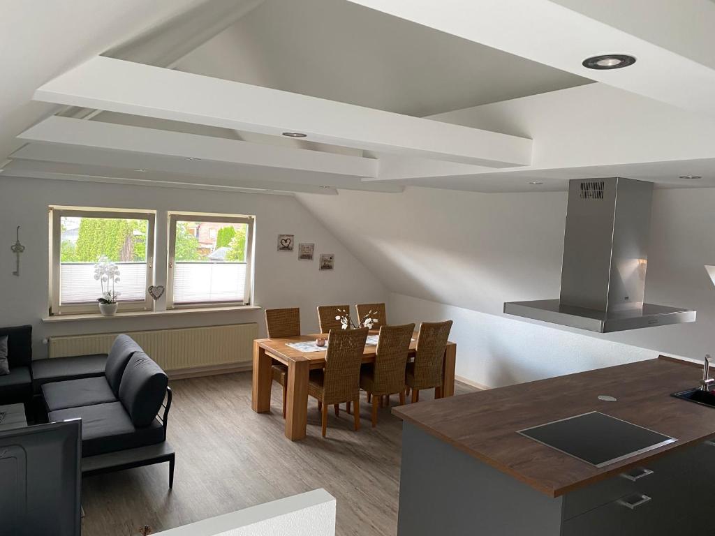 Posezení v ubytování Traumhafte Dachgeschosswohnung
