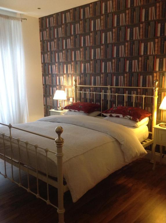 Postel nebo postele na pokoji v ubytování A Room in the City - West