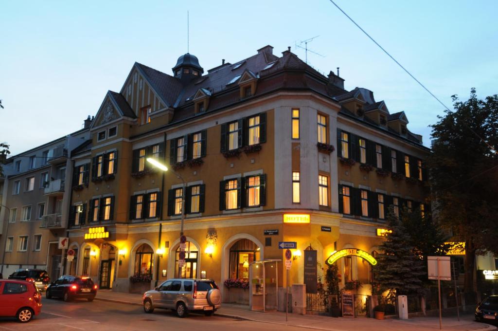 Budynek, w którym mieści się hotel