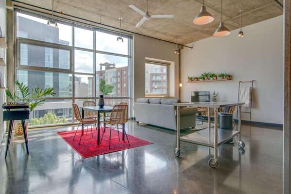 Music City Haven With A View 1 Bedroom Loft アメリカ ナッシュビル Booking Com Music City Haven With A View 1 Bedroom Loft アメリカ ナッシュビル Booking Com