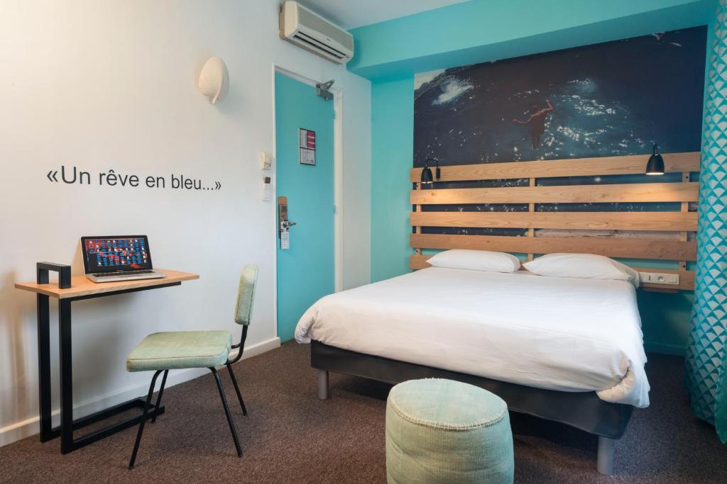 Postel nebo postele na pokoji v ubytování ibis Styles Calais Centre