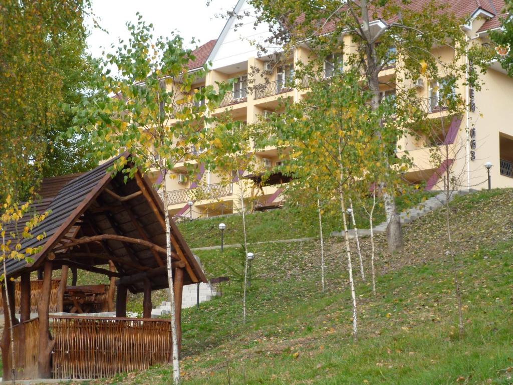 Zahrada ubytování Erney Laz Hotel