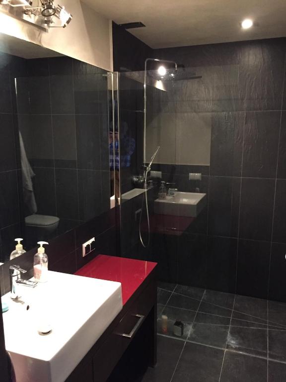 Kúpeľňa v ubytovaní Apartament Stara Przędzalnia