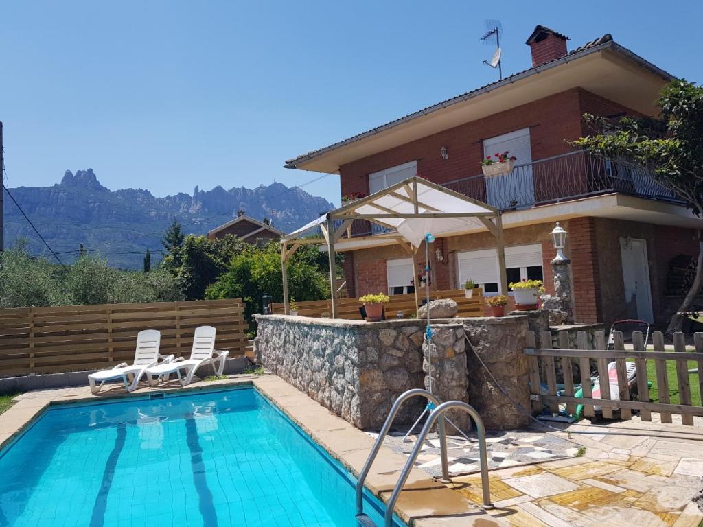 Apartament Vall de Montserrat - Apartment With Mountain View