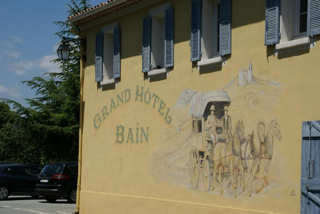 Fotografie z fotogalerie ubytování Logis Grand Hotel Bain v destinaci Comps-sur-Artuby
