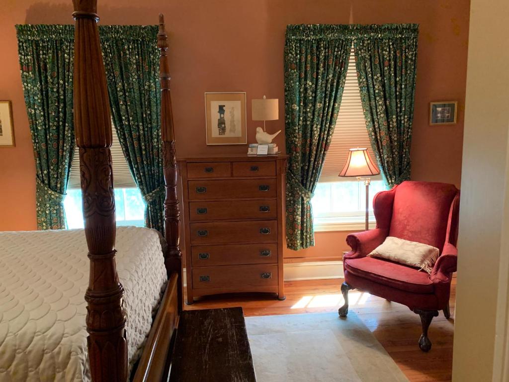 Katil atau katil-katil dalam bilik di The Lily Inn - Burlington