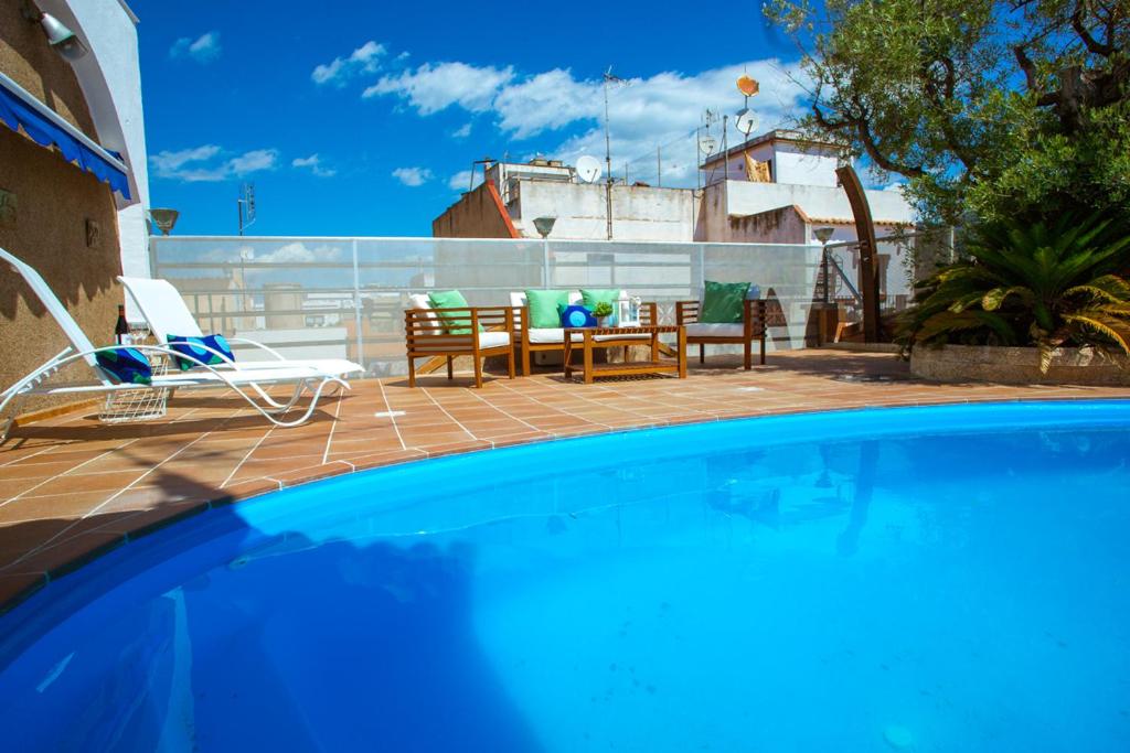 AL32 - Atico con piscina privada 200m de la playa, Lloret de ...