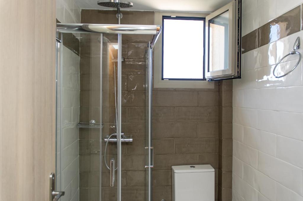 Koupelna v ubytování Tasos Rooms