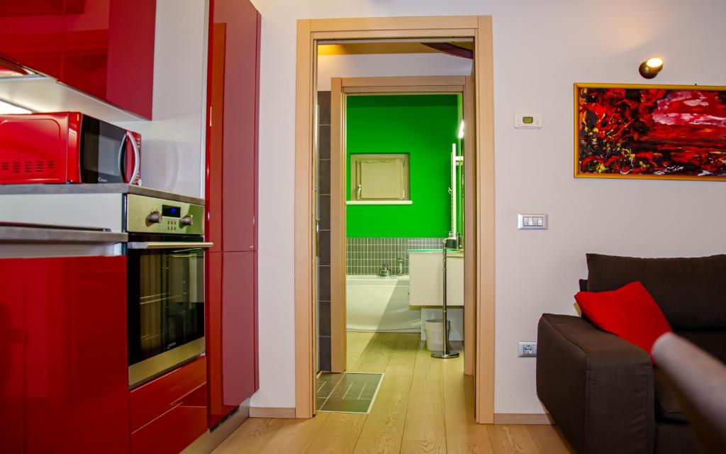 Holiday House Viola - 16