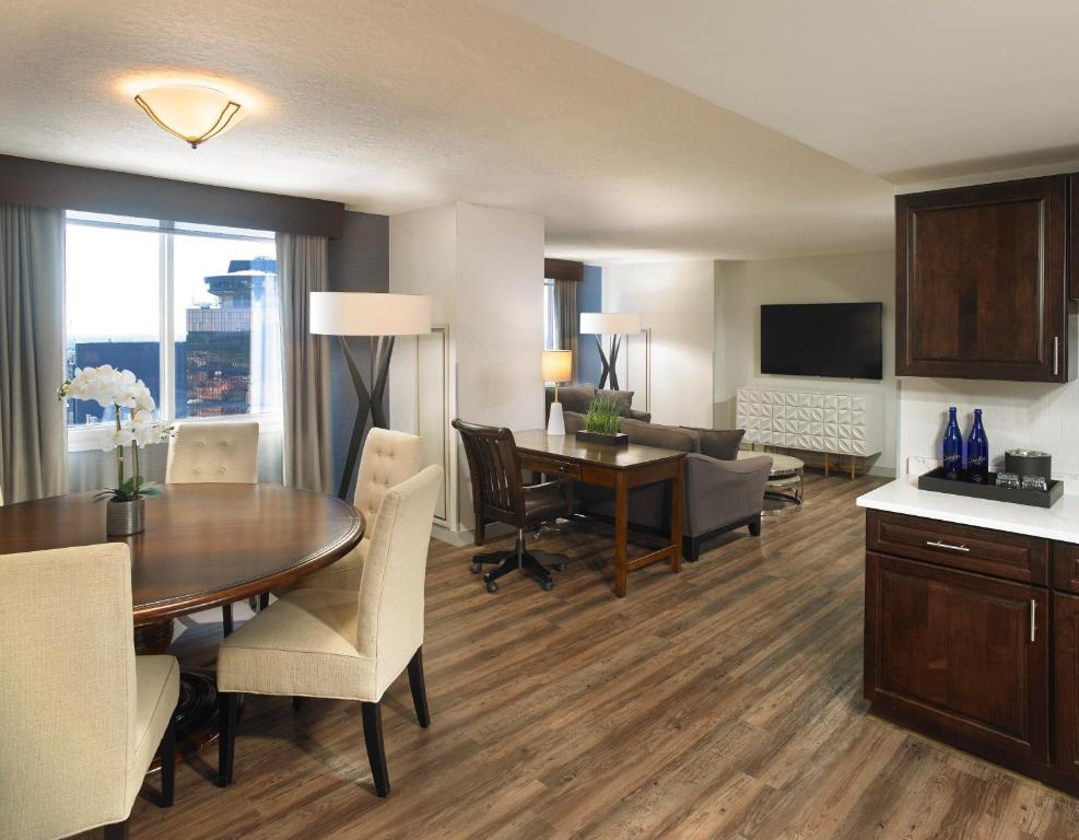 TV a/nebo společenská místnost v ubytování Hyatt Regency Rochester