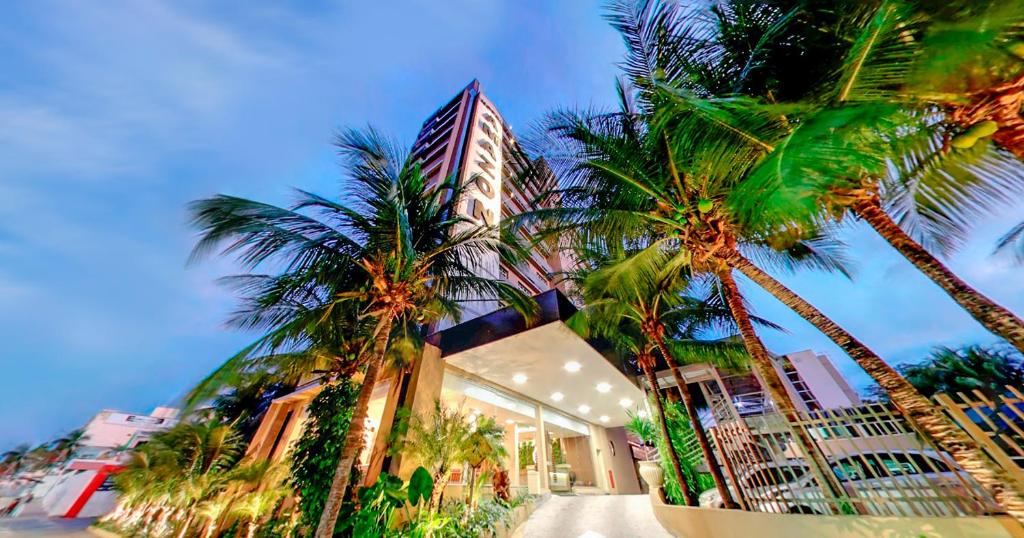  Amazon Plaza Hotel