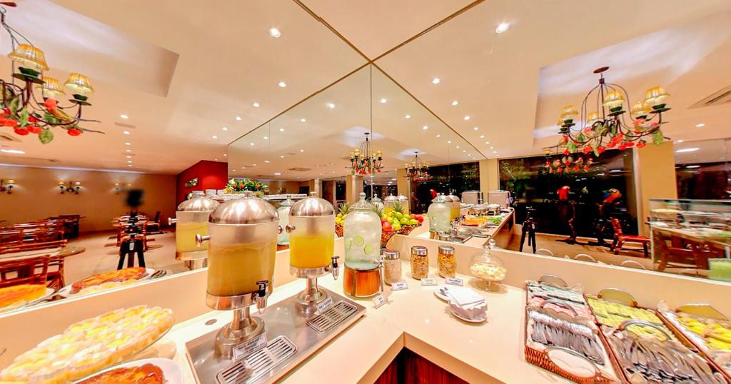  Amazon Plaza Hotel