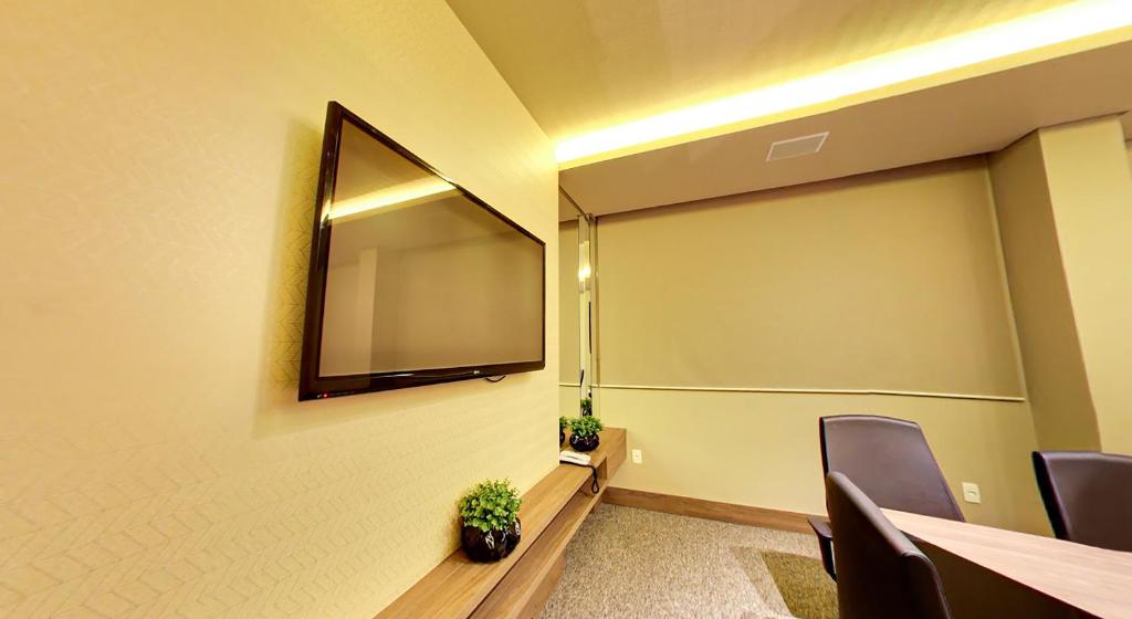  Amazon Plaza Hotel