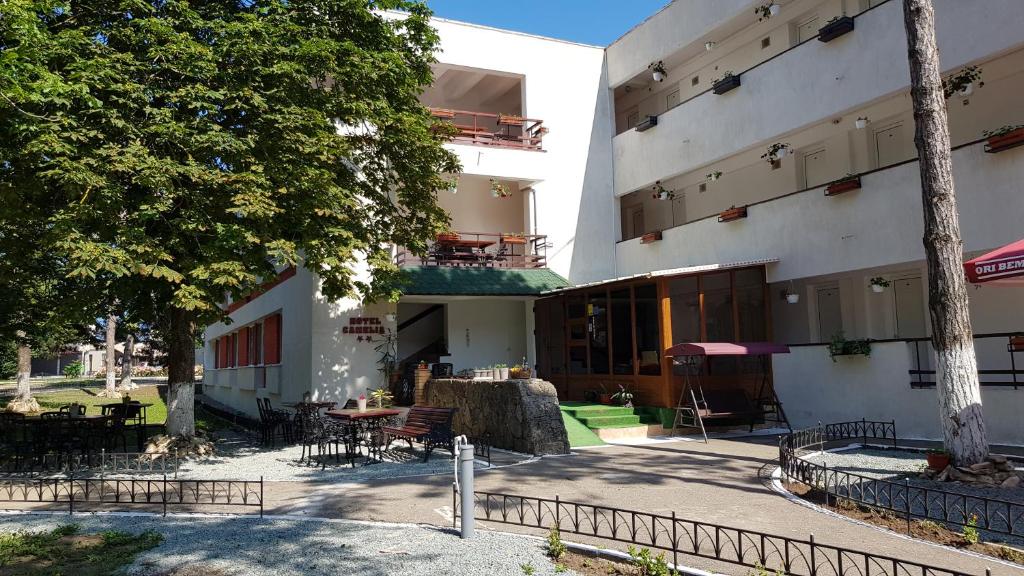 Hoone, kus hotell asub
