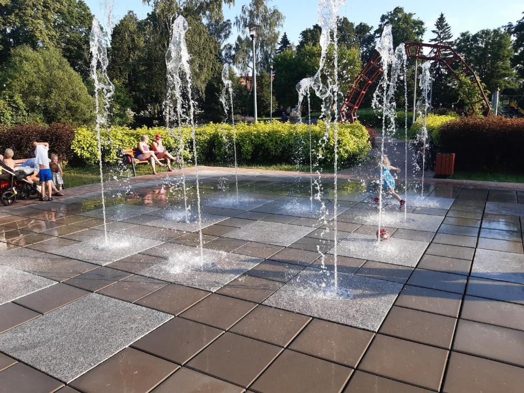 Vonkajšia záhrada v ubytovaní Apartament z garażem blisko dwóch jezior na Warmii i Mazurach