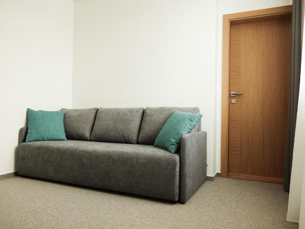 A seating area at Chalet Nova Lesna Mountain View