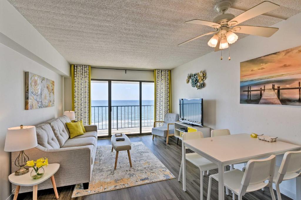 Gallery image of Bright Galveston Condo with Ocean View and Balcony! in Galveston