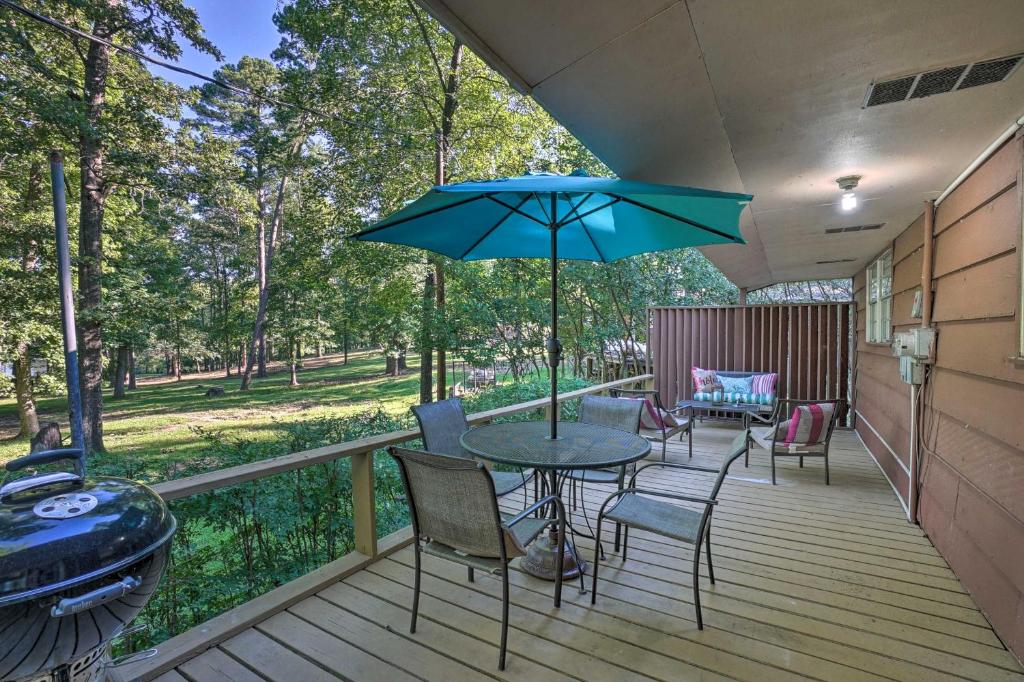 Lake O the Pines Retreat with Water Access!, Avinger (updated prices 2024)