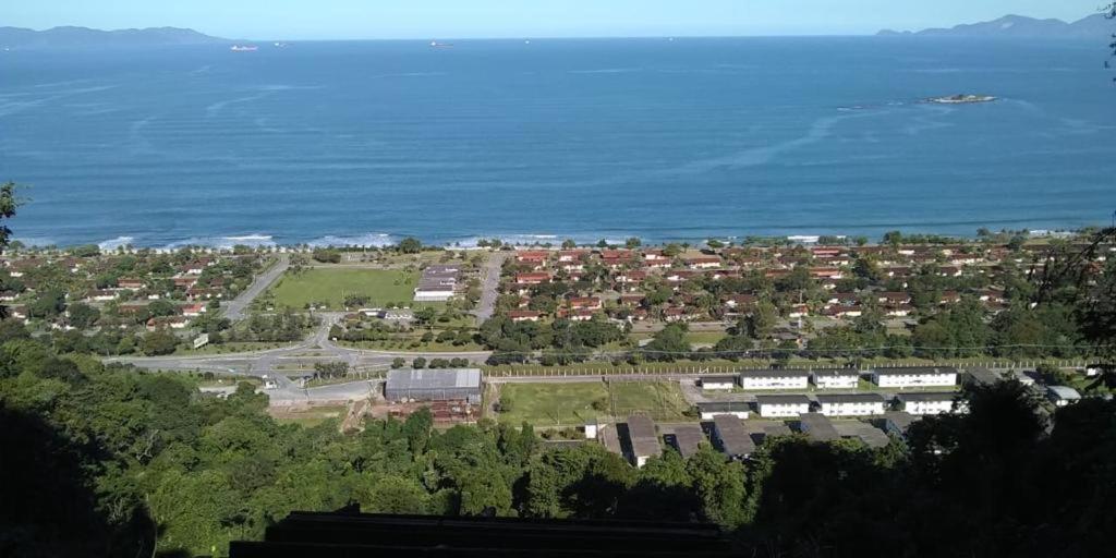  Pé na Areia