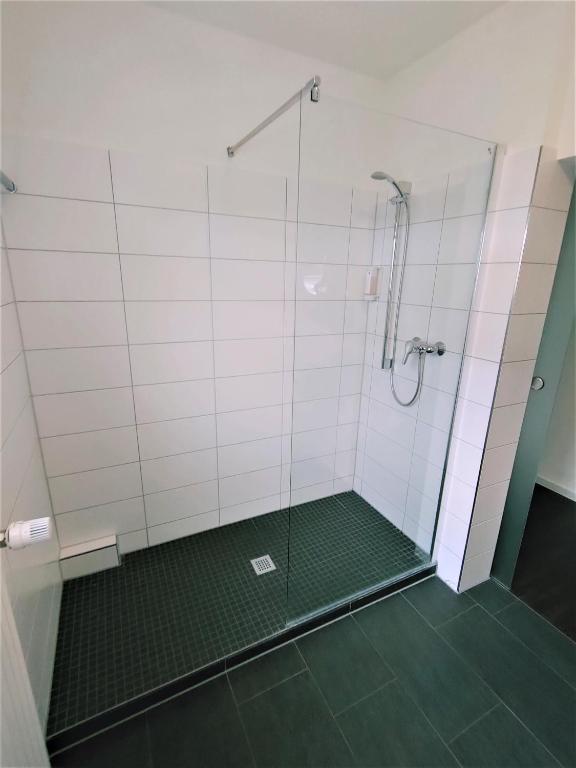 Sport Hotel Kenzingen inklusive Schwimmbad, Sauna und Frühstück nähe Europa-Park - Driepersoonskamer